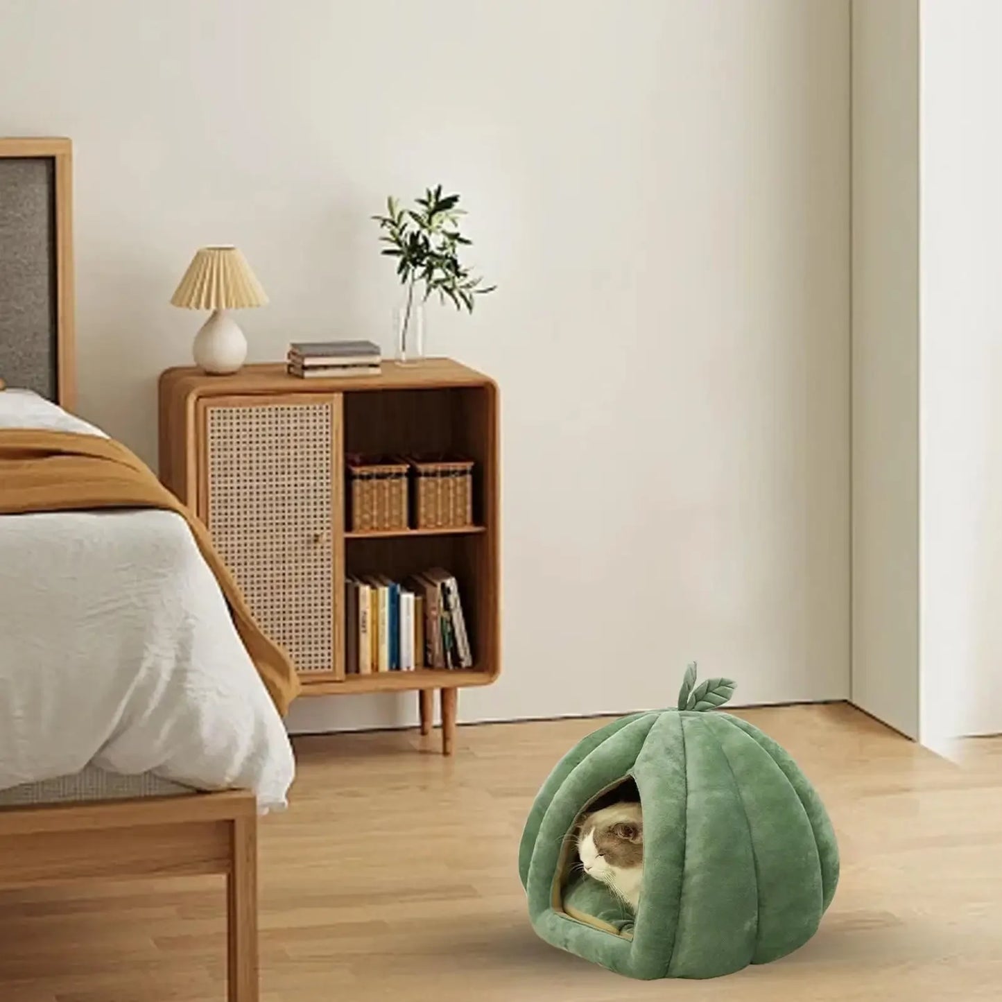 Enclosed Cat Nest Winter Warm Cat Bed Thickened Pumpkin Shape Pet Sleeping House for Cats Washable Cat Sleeping Bed Pet Supply